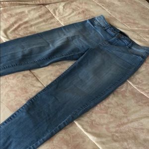 The most comfortable high rise light wash jeans